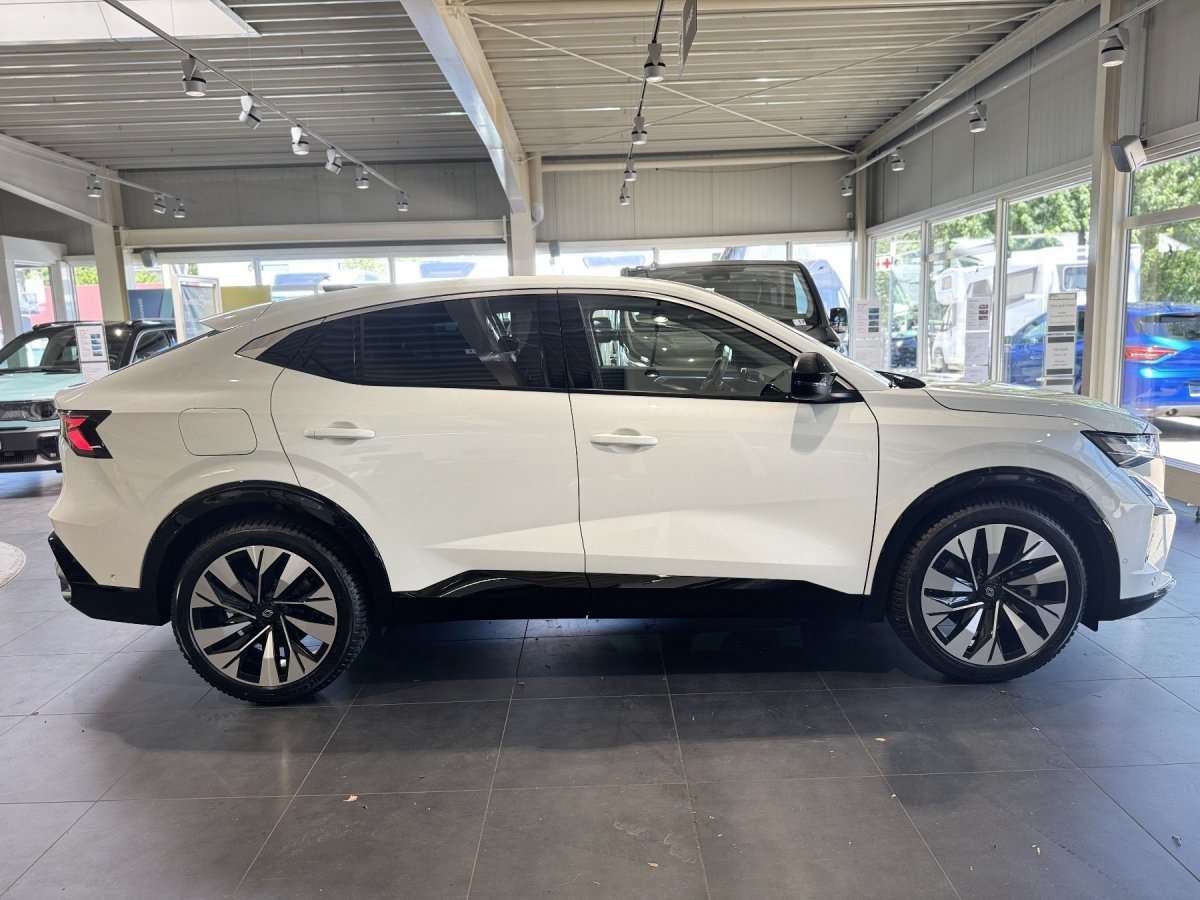 Fahrzeugbild eines Renault Rafale