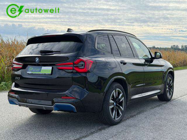 Fahrzeugbild eines BMW ix3