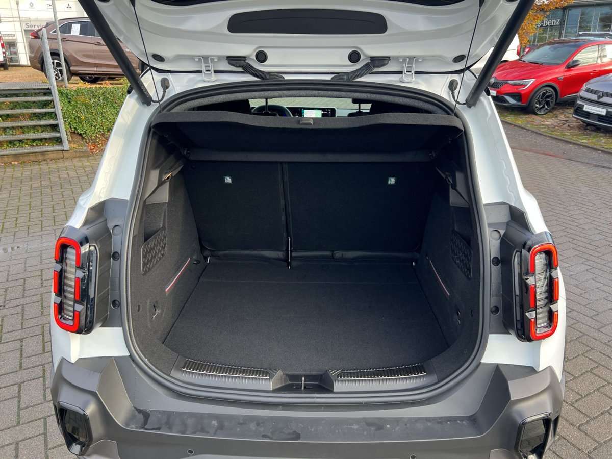 Fahrzeugbild eines Renault 4 E-TECH