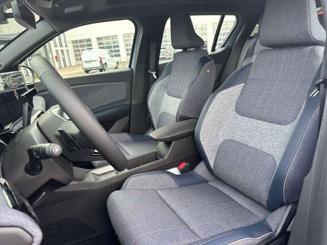 Fahrzeugbild eines Renault 4 E-TECH