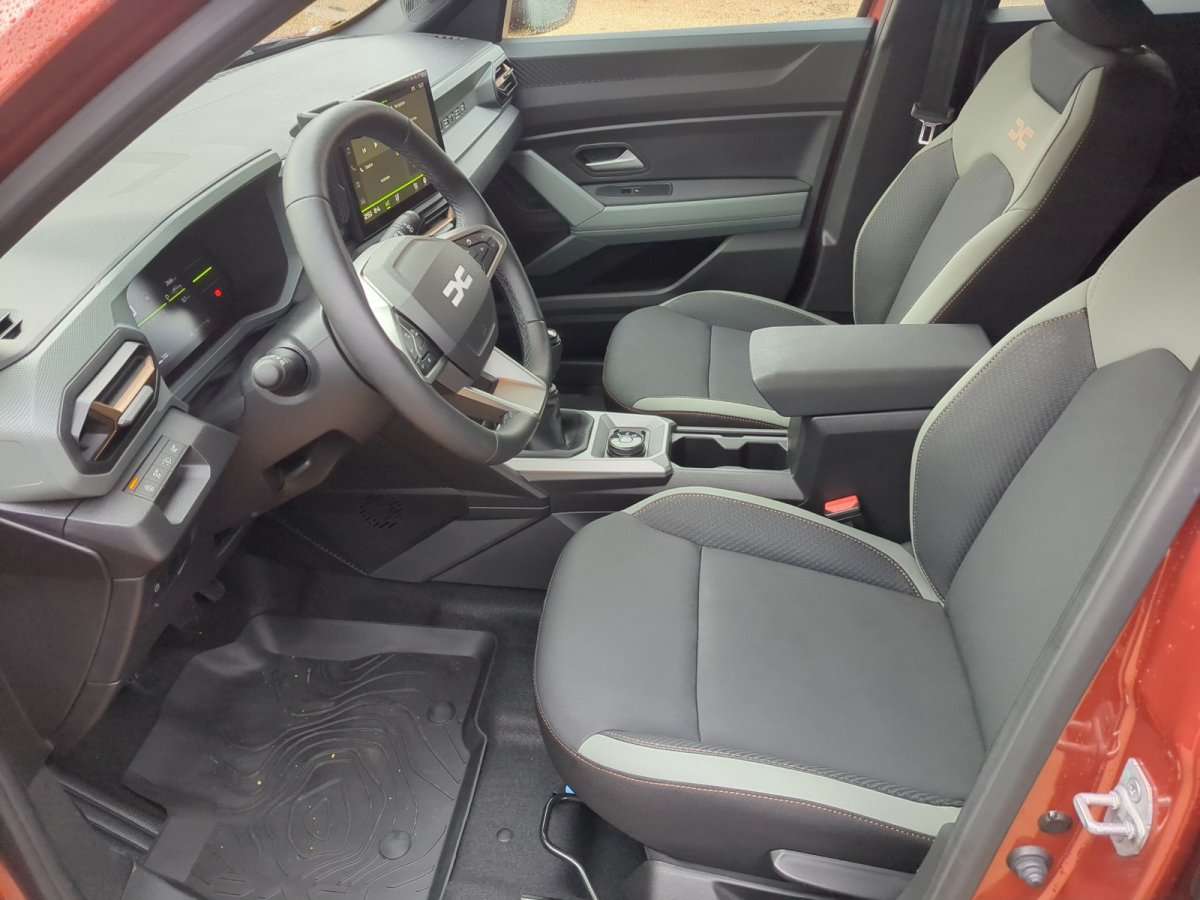 Fahrzeugbild eines Dacia Duster