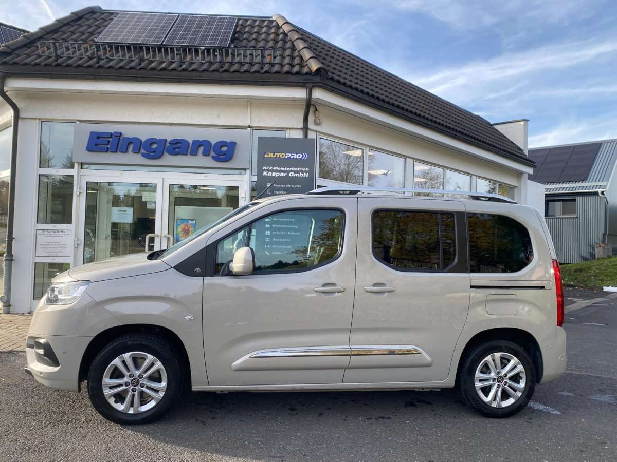 Fahrzeugbild eines Toyota Proace