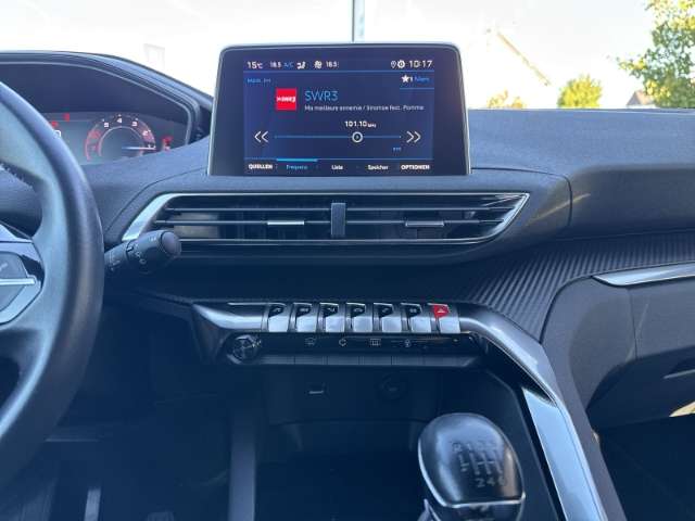 Fahrzeugbild eines Peugeot 5008