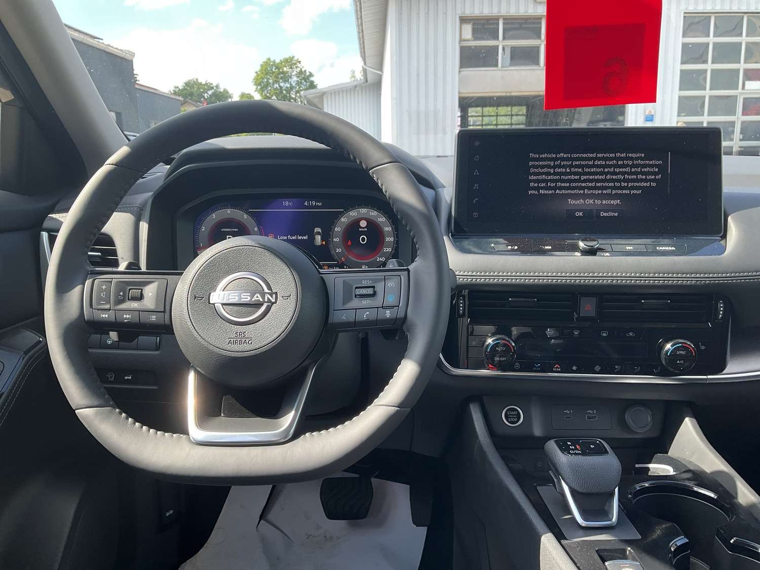 Fahrzeugbild eines Nissan X-TRAIL