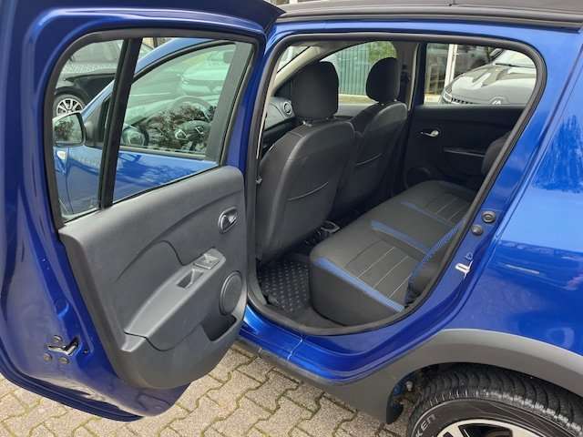 Fahrzeugbild eines Dacia Sandero