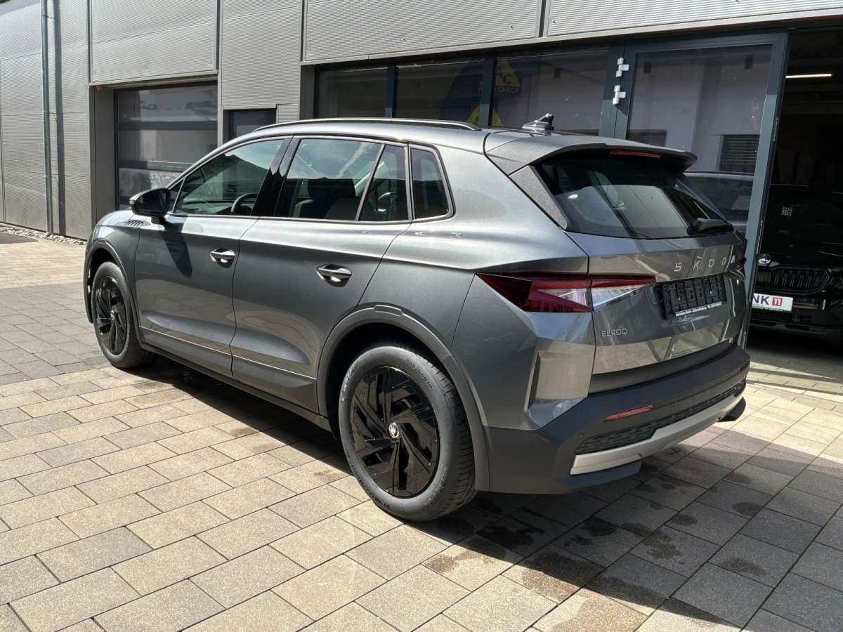 Fahrzeugbild eines Skoda ELROQ