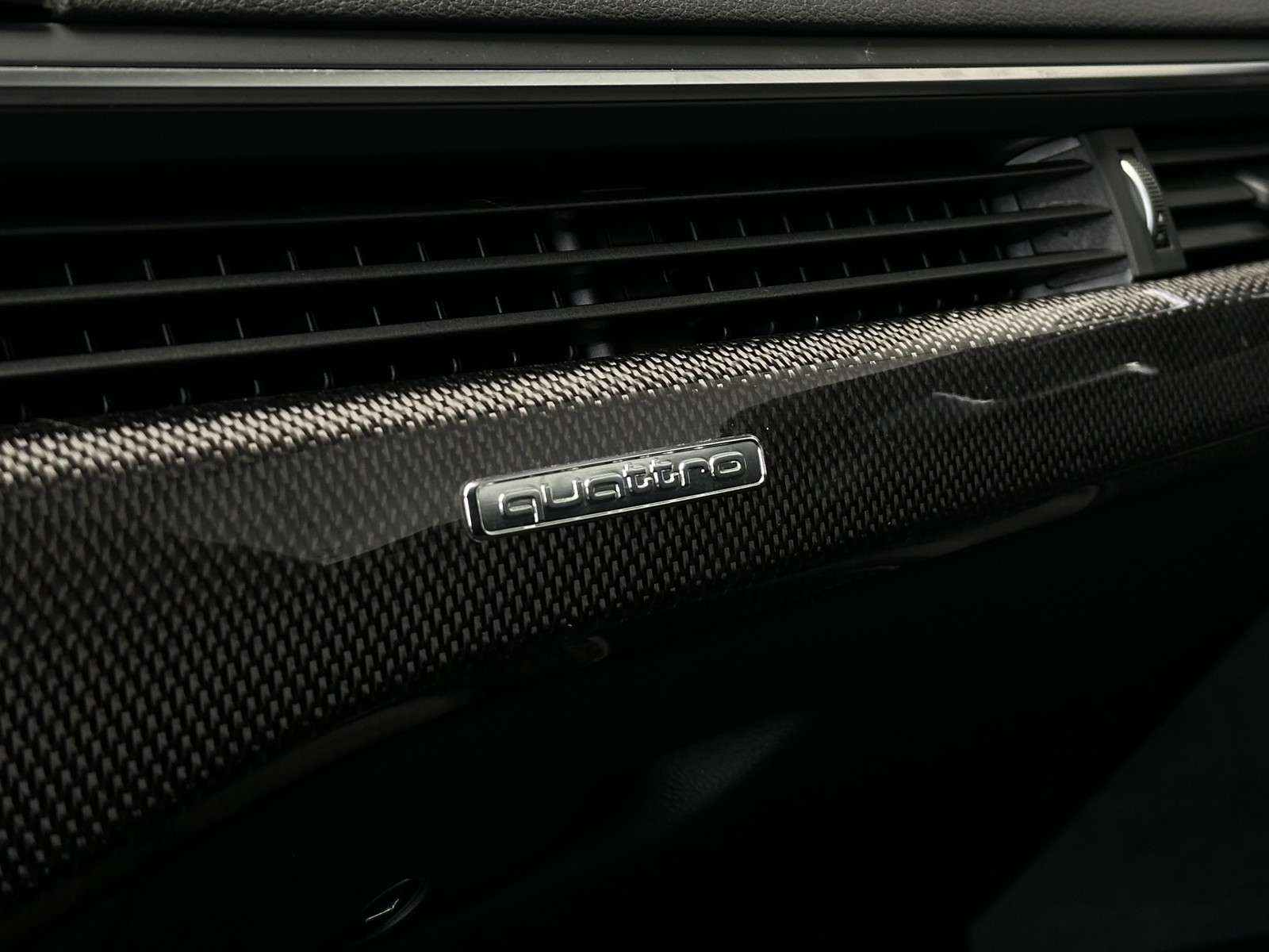 Fahrzeugbild eines Audi S4