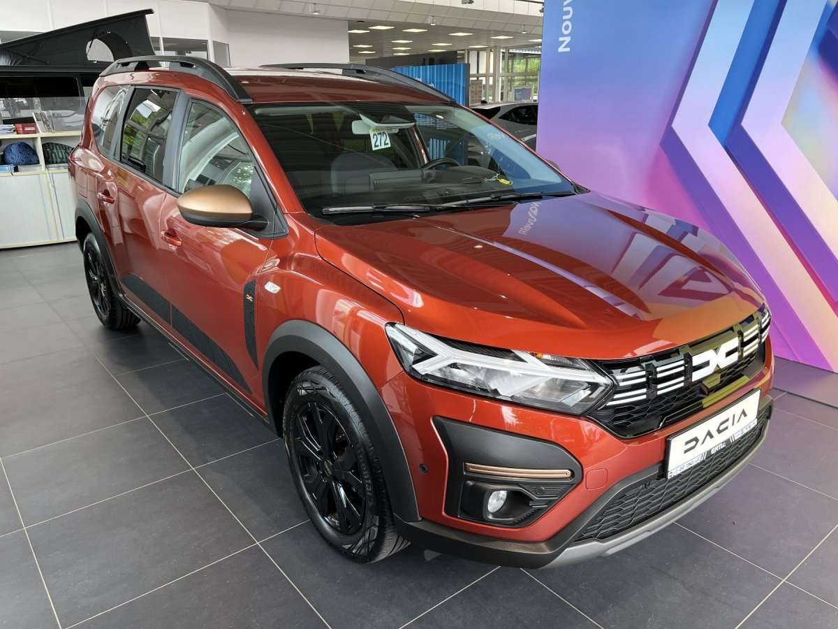 Fahrzeugbild eines Dacia Jogger