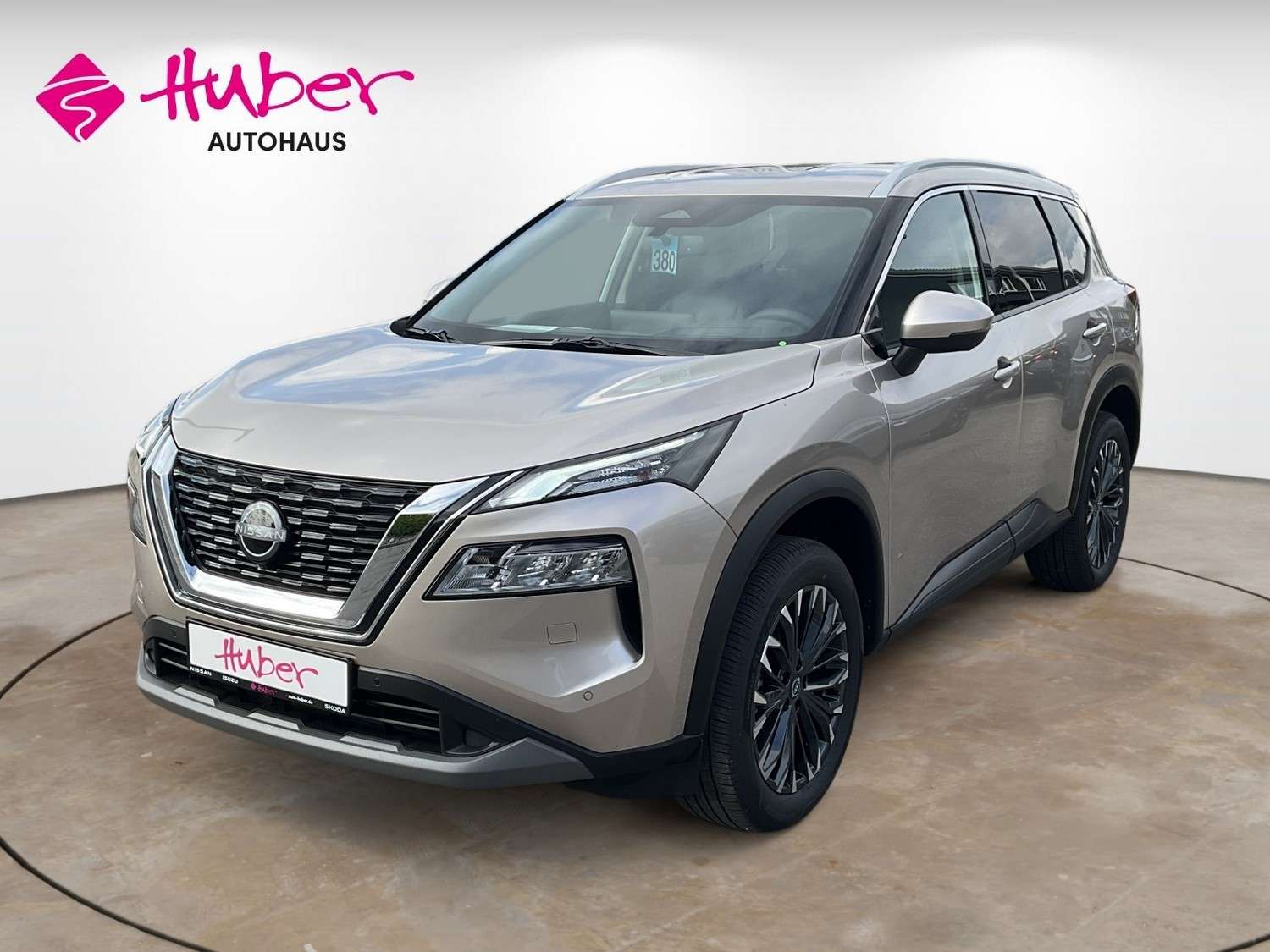 Fahrzeugbild eines Nissan X-TRAIL