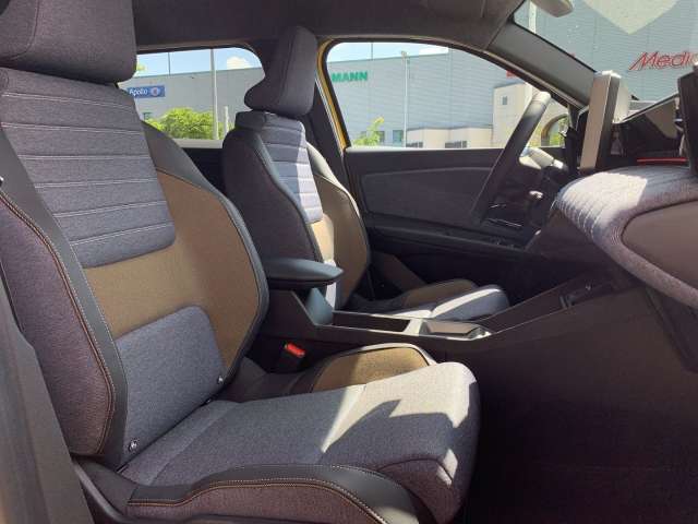 Fahrzeugbild eines Renault 5 E-TECH