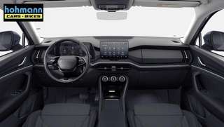 Schräge Frontansicht auf einen Skoda Kodiaq , freigestellt