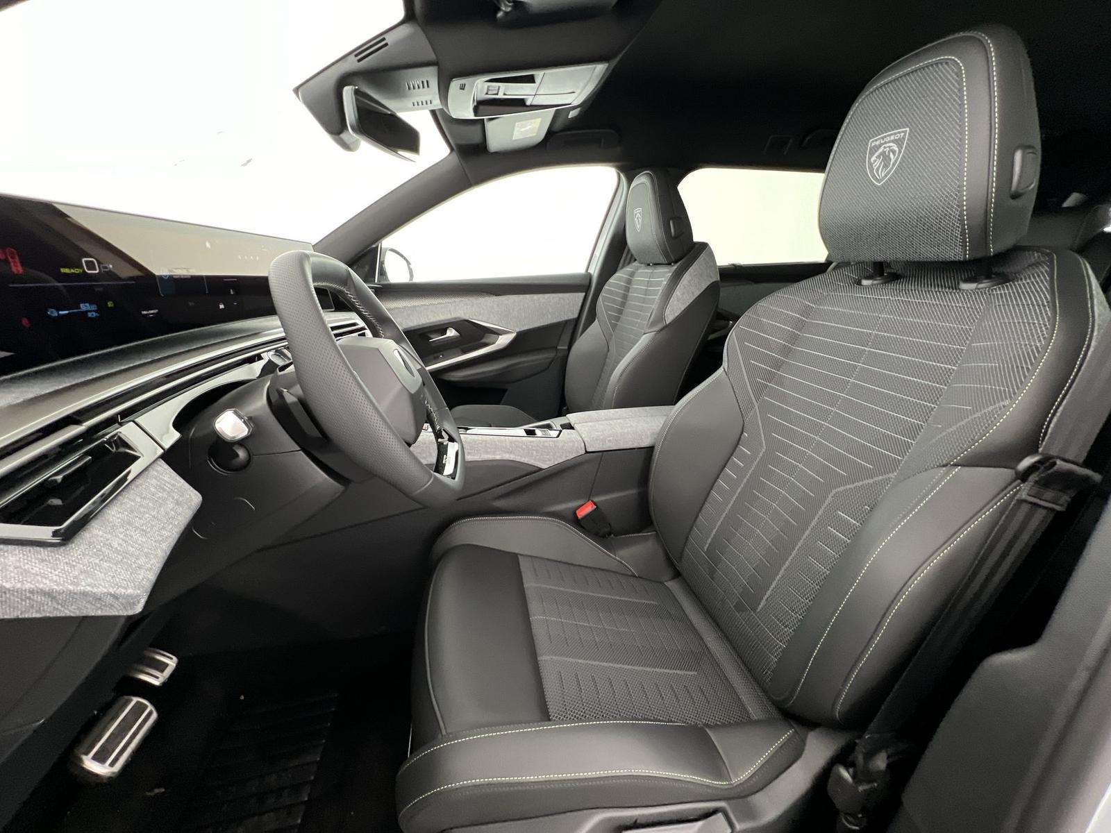 Fahrzeugbild eines Peugeot 5008