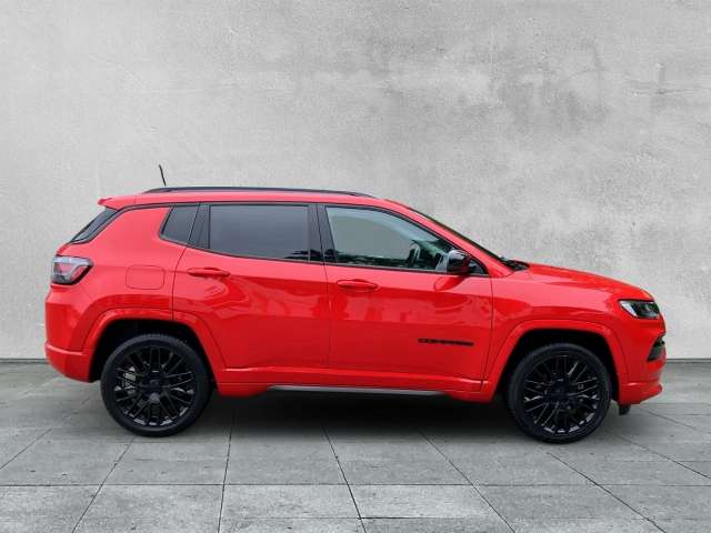 Fahrzeugbild eines Jeep Compass
