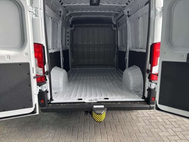 Fahrzeugbild eines Opel Movano