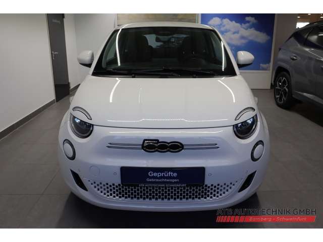 Fahrzeugbild eines Fiat 500