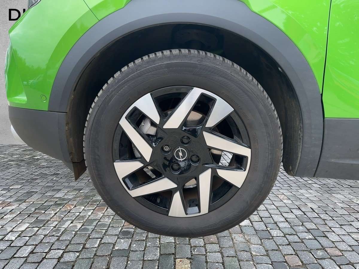 Fahrzeugbild eines Opel Mokka Electric