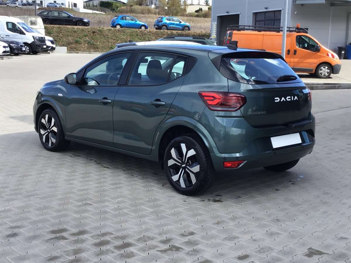 Fahrzeugbild eines Dacia Sandero