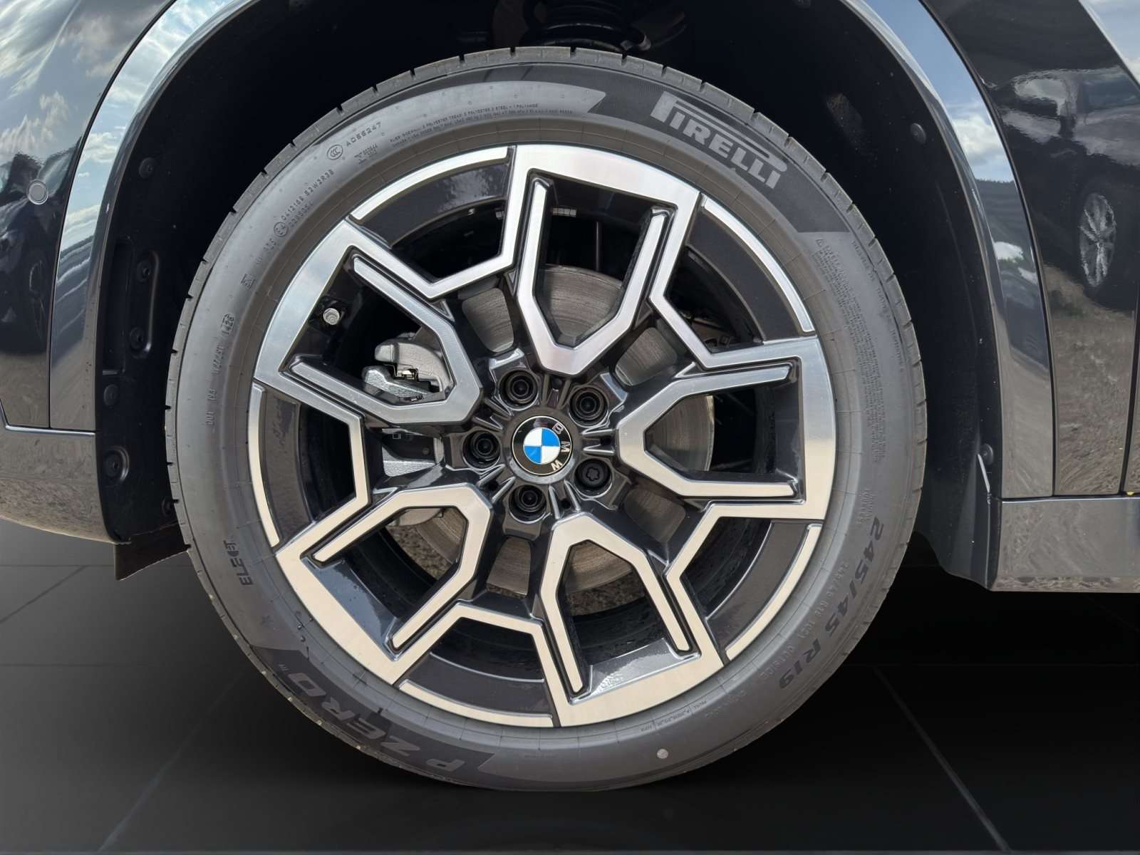 Fahrzeugbild eines BMW iX1