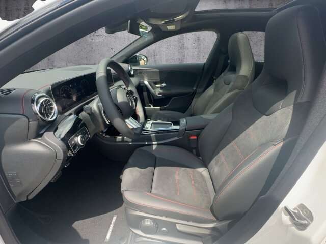 Fahrzeugbild eines Mercedes-Benz CLA