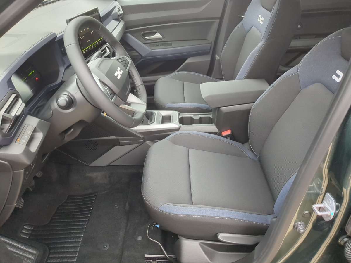Fahrzeugbild eines Dacia Bigster
