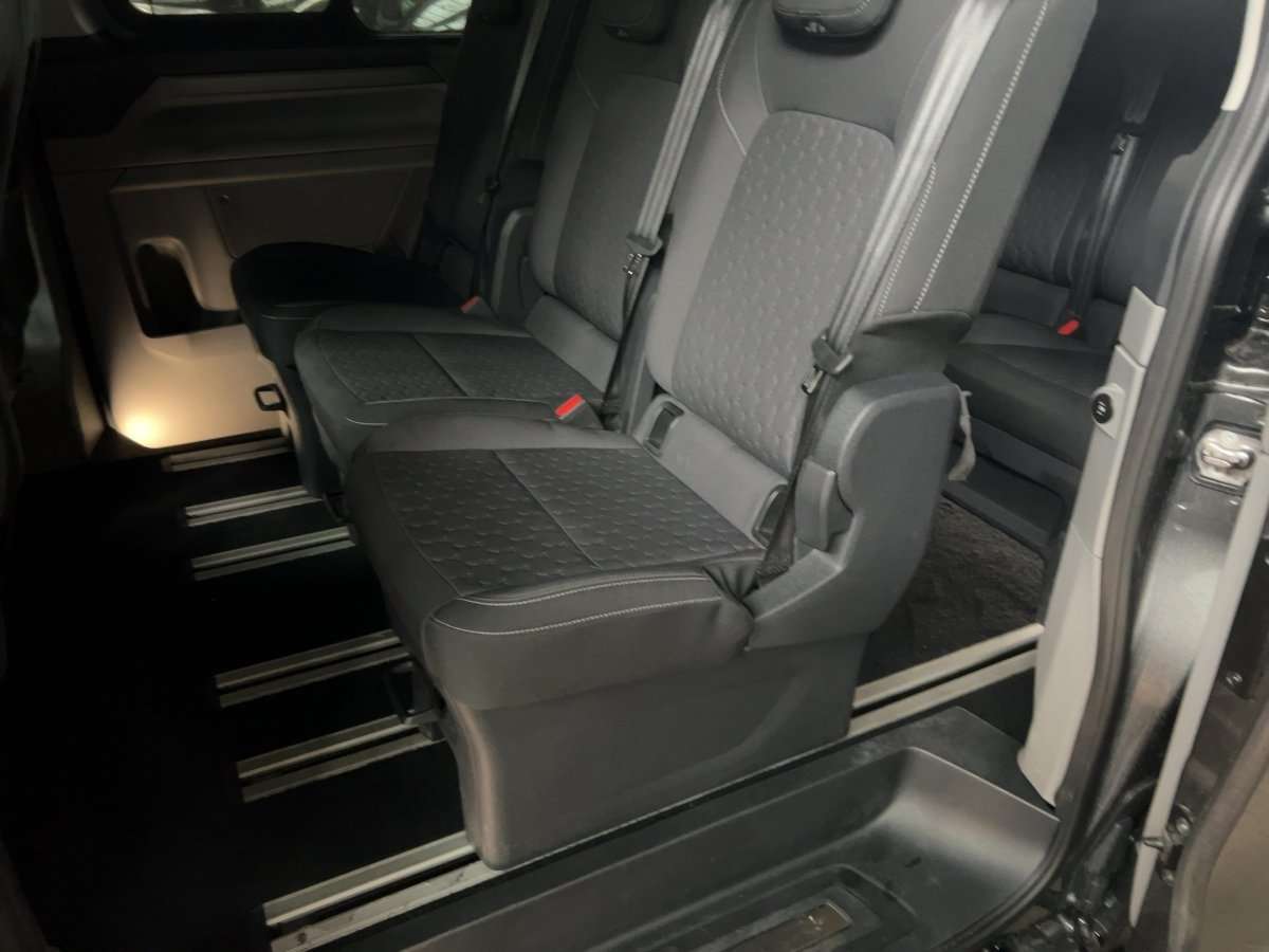 Fahrzeugbild eines Ford Tourneo Custom