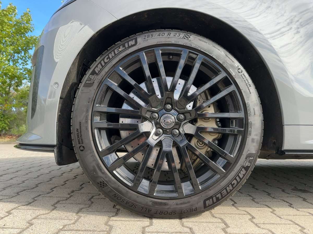 Fahrzeugbild eines Land Rover Range Rover Sport