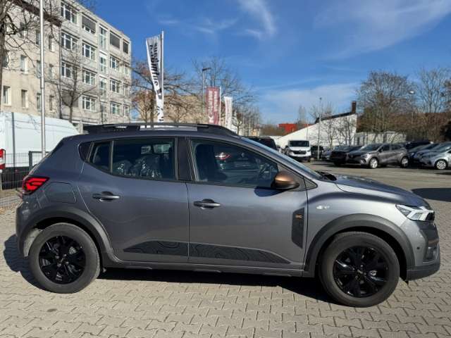 Fahrzeugbild eines Dacia Sandero
