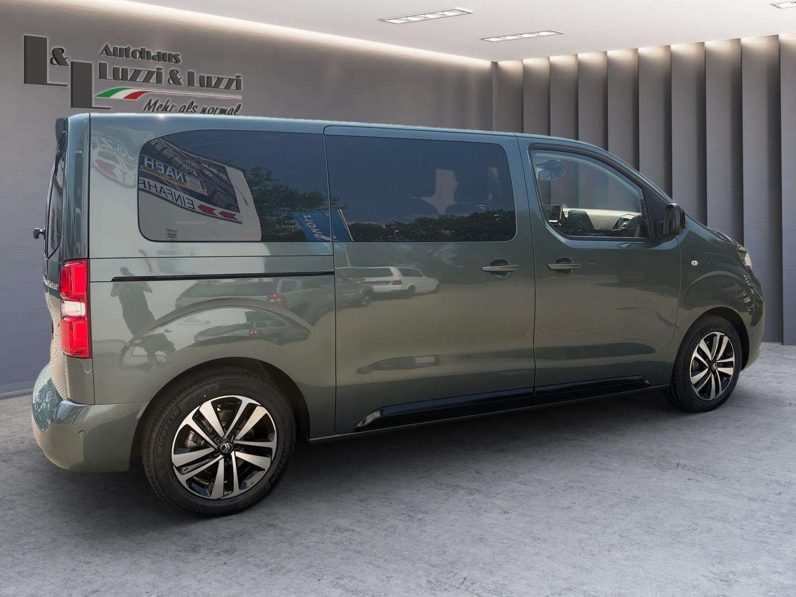 Fahrzeugbild eines Citroën SpaceTourer
