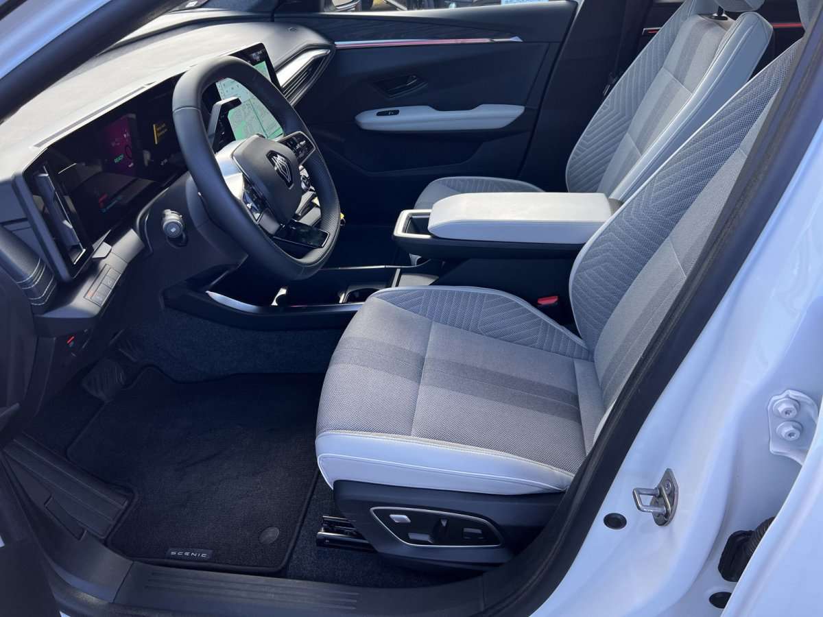 Fahrzeugbild eines Renault Scénic