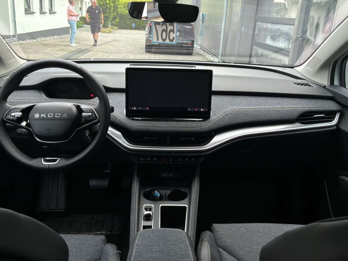Fahrzeugbild eines Skoda ELROQ