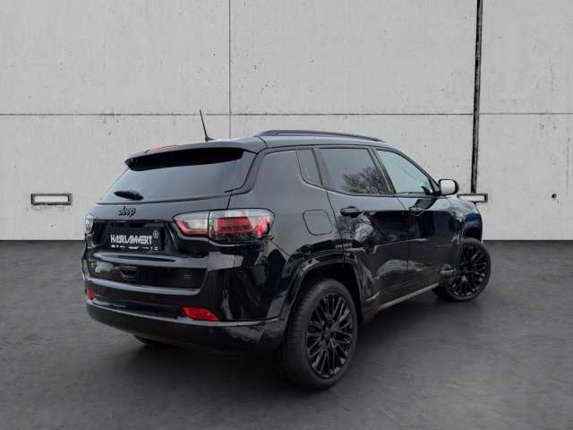 Fahrzeugbild eines Jeep Compass