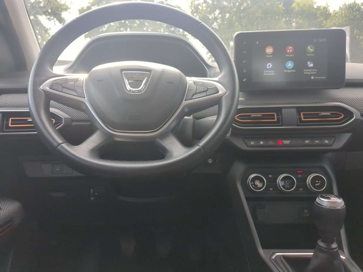Fahrzeugbild eines Dacia Sandero