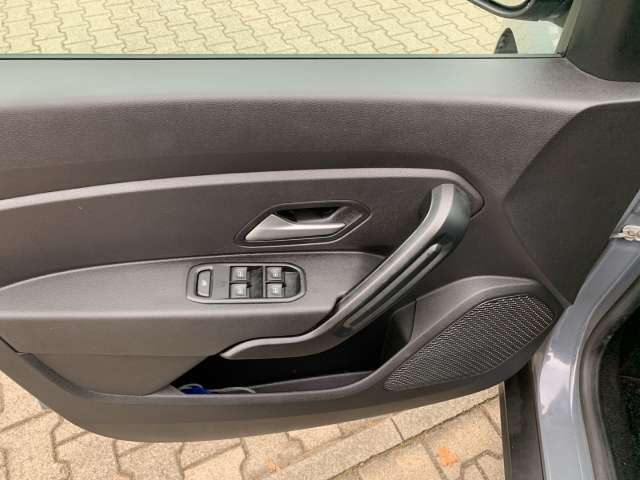 Fahrzeugbild eines Dacia Duster