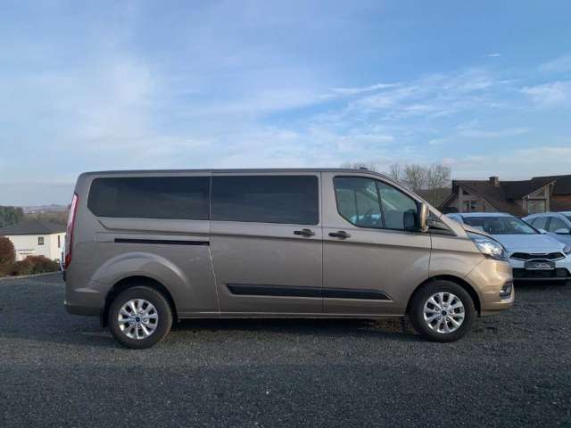 Fahrzeugbild eines Ford Transit Custom