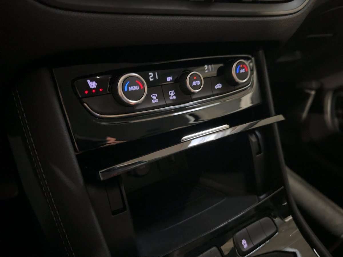 Fahrzeugbild eines Opel Grandland X