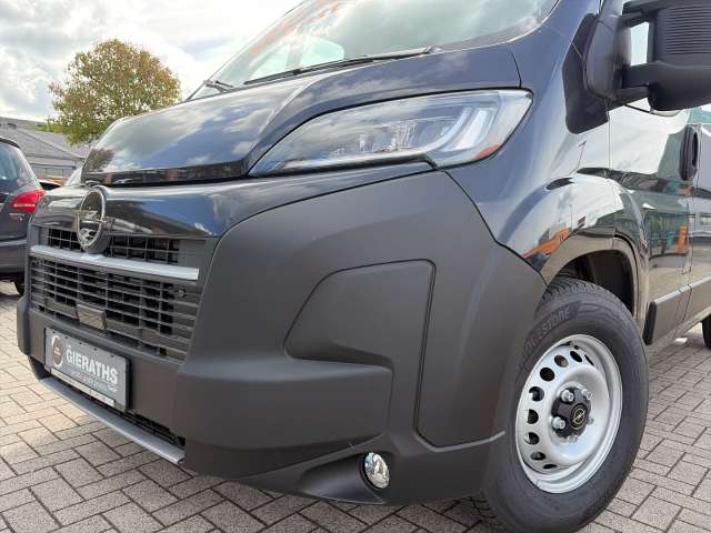 Fahrzeugbild eines Opel Movano