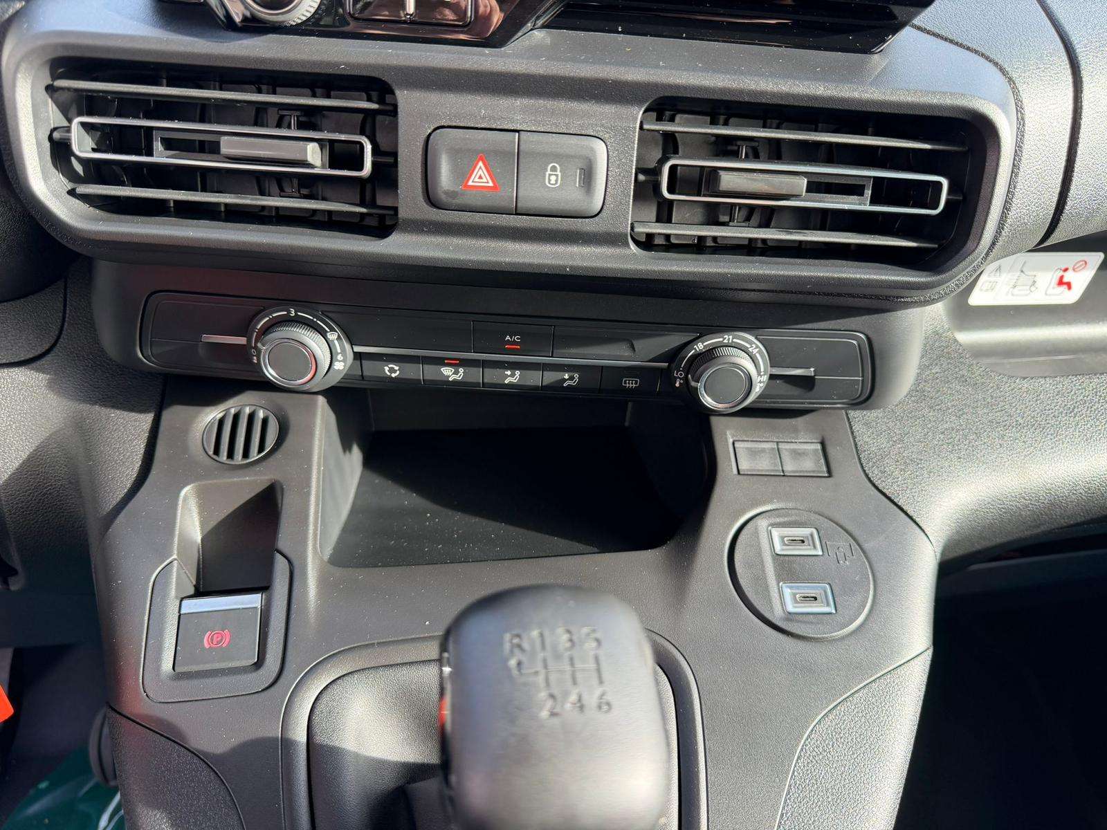 Fahrzeugbild eines Opel Combo