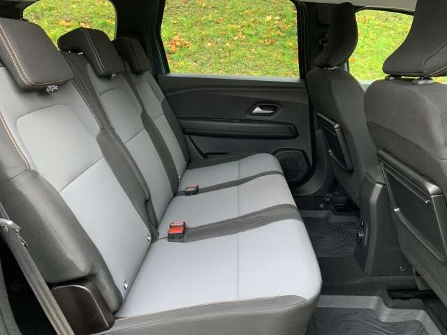 Fahrzeugbild eines Dacia Jogger