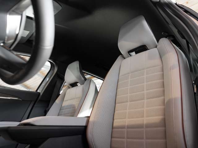 Fahrzeugbild eines Renault Megane E-TECH