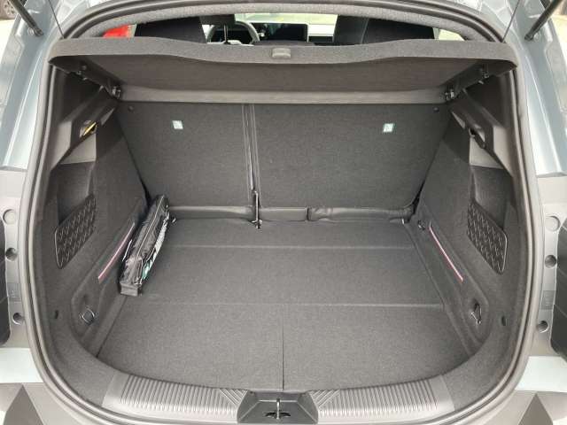 Fahrzeugbild eines Renault 4 E-TECH