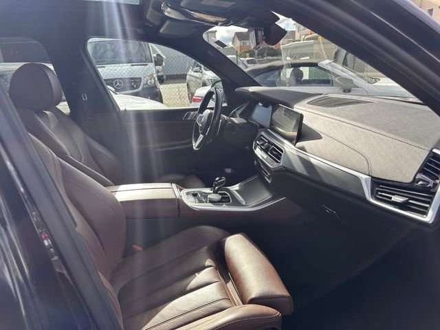 Fahrzeugbild eines BMW X5