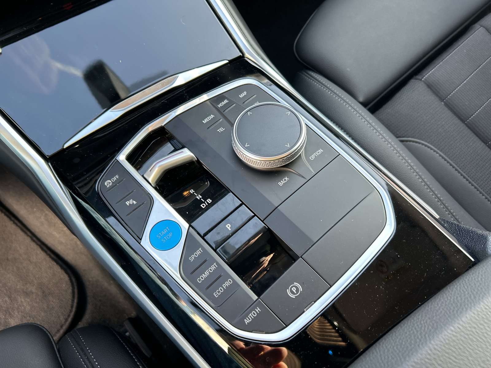 Fahrzeugbild eines BMW i4