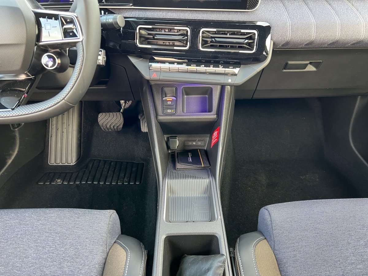 Fahrzeugbild eines Renault 5 E-TECH