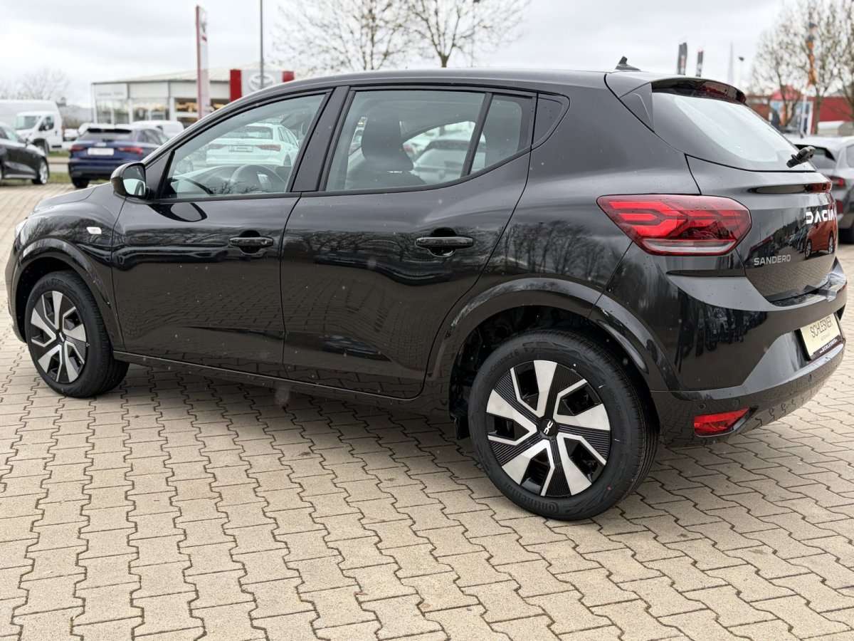Fahrzeugbild eines Dacia Sandero