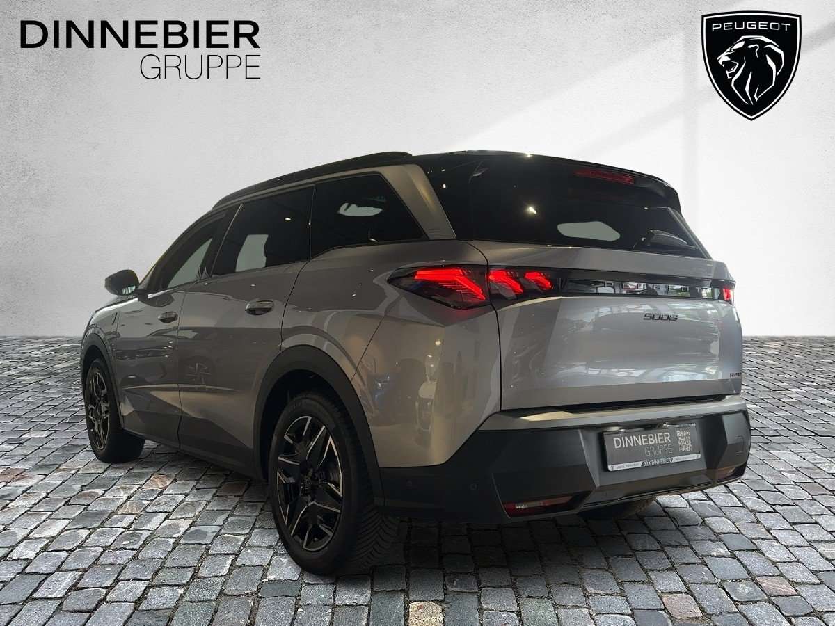 Fahrzeugbild eines Peugeot 5008