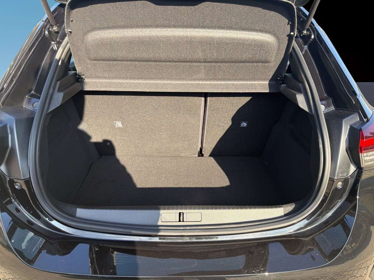 Fahrzeugbild eines Opel Corsa