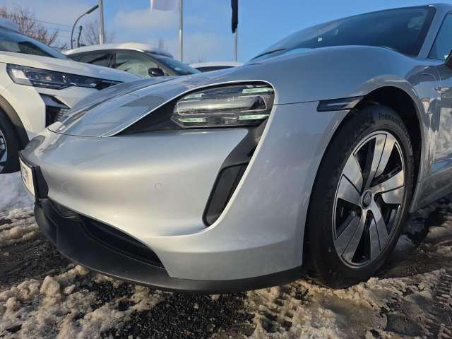 Fahrzeugbild eines Porsche Taycan
