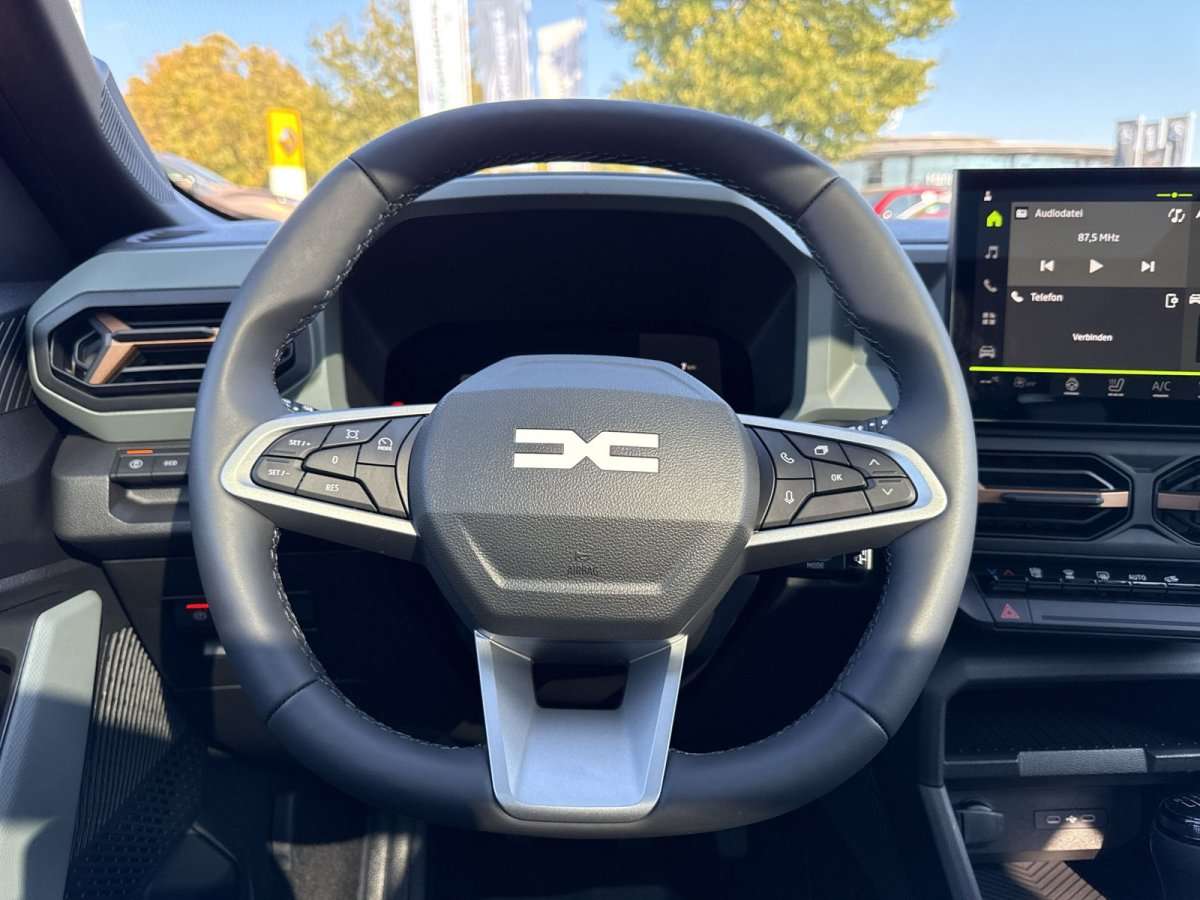 Fahrzeugbild eines Dacia Bigster