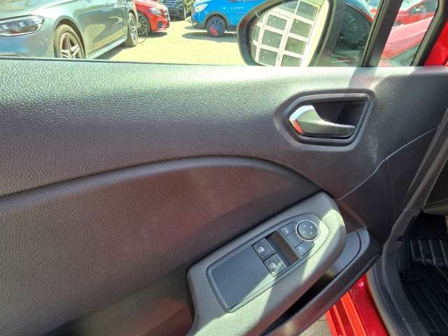 Fahrzeugbild eines Renault Clio