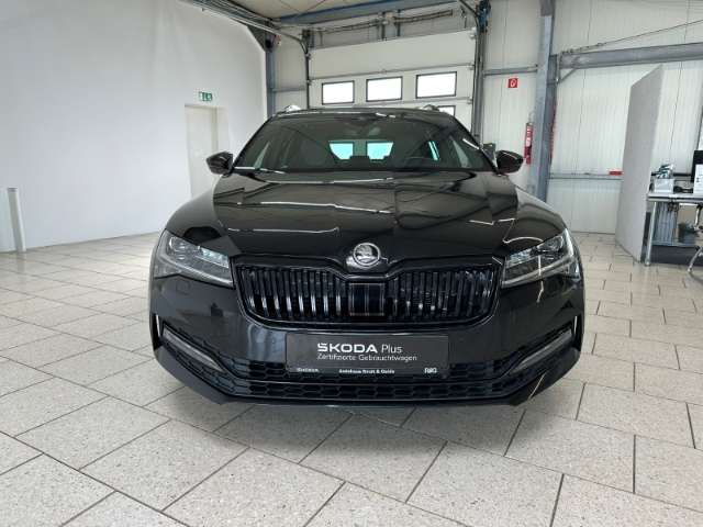 Fahrzeugbild eines Skoda Superb